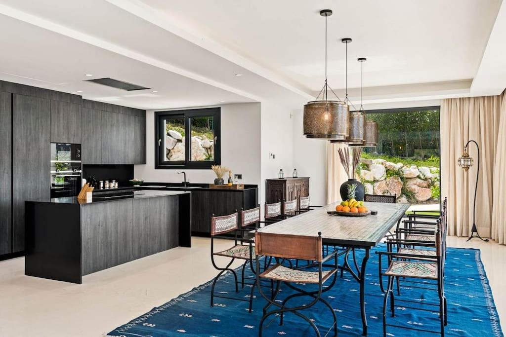 V - Chic 6-bedroom In Olivos, Villa *