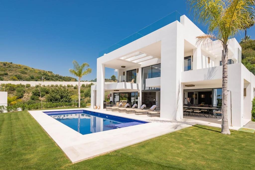 Villa V - Chic 6-bedroom In Olivos, *