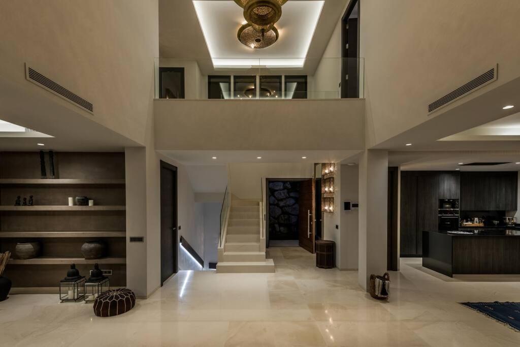 V - Chic 6-bedroom In Olivos, Villa